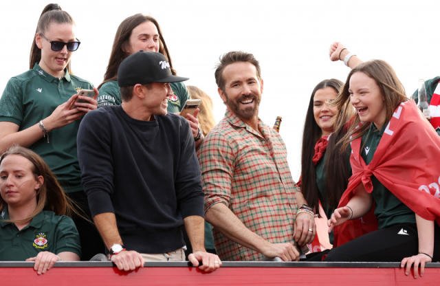 Ryan Reynolds Leads Wrexham Afcs Victory Parade 