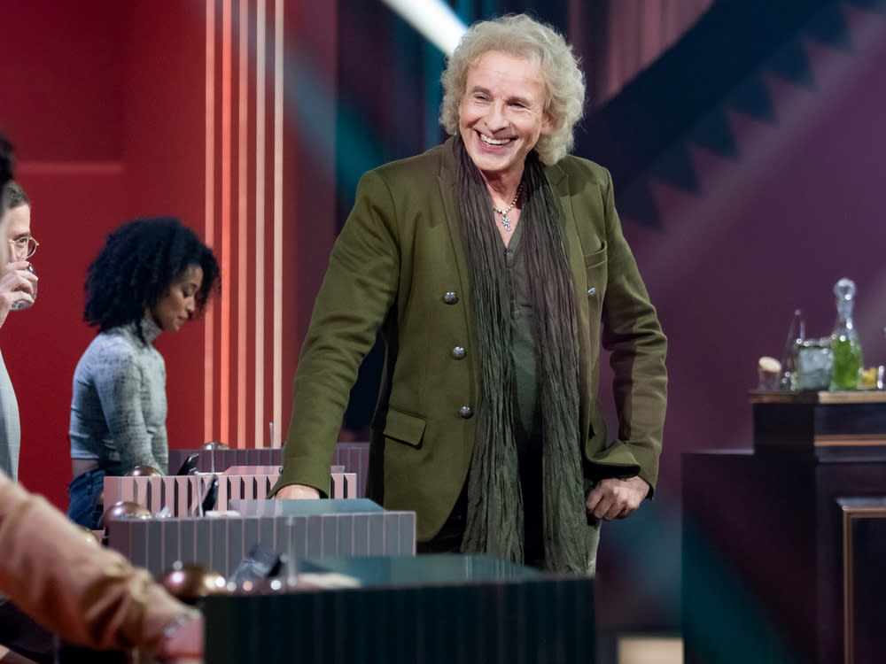 Thomas Gottschalk holt sich in "Wer stiehlt mir die Show?" Hilfe von einem guten Freund. (Bild: ProSieben / Claudius Pflug)