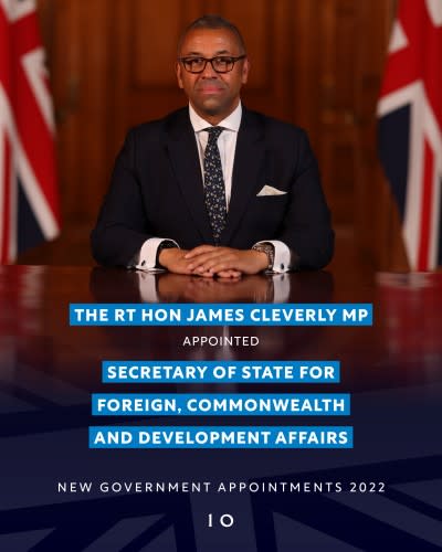 2022年9月7日，英國首相特拉斯（Liz Truss）任命非裔的教育大臣柯維立（James Cleverly）為外交大臣。（翻攝自英國政府Twitter）