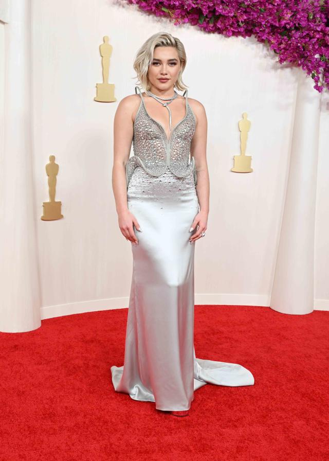 Florence Pugh Showed Up to the 2024 Oscars in a Sheer Gown With a Floating  Corset