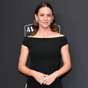 Jennifer Garner Says Its Been Hard Year Moms Amid Pandemic