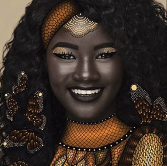 Hashtags. La senegalesa utiliza en sus fotografías etiquetas tales como #blackgirlmagic (’Mágica Chica Negra’), #darkskinbeauty (’Bella Piel Oscura’) y #blackgirlsrock (’Las Chicas Negras Rockean’) demostrando que está orgullosa de su tono de piel.