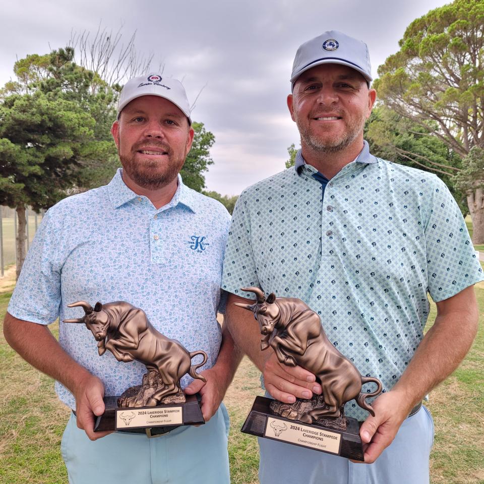 Los golfistas de Lubbock Thumper Galyean, a la derecha, y Brady Shivers, a la izquierda, ganaron el domingo la asociación Stampede del LakeRidge Country Club por segundo año consecutivo. Fue el decimocuarto título importante de Lubbock para Shivers y el tercero con Galyean.