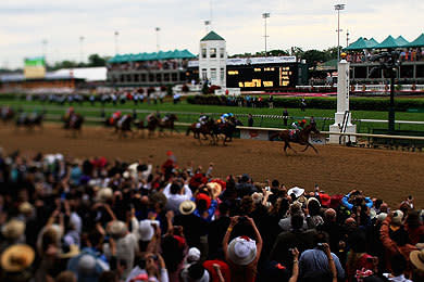 One of America's most well-known horse races, the Kentucky Derby features a 2000 metre track for three-year-old thoroughbred horses, with $2.15 million in prize money up for grabs