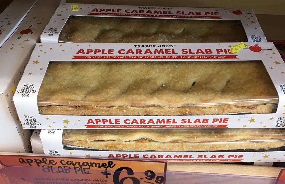 Apple Caramel Slab Pie