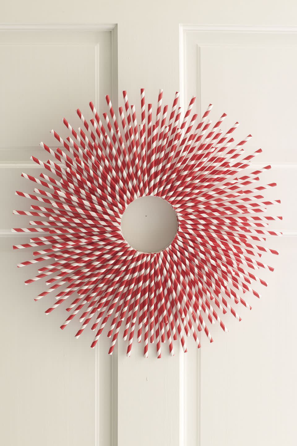 Straw-Burst Wreath