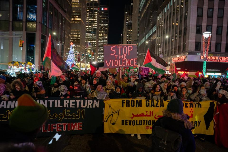 Demonstrators protesting for the end of violence in Gaza (Getty Images)