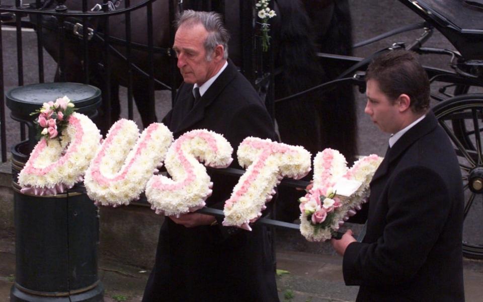 A wreath arriving at the funeral of Dusty Springfield - Roy Letkey