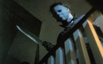 "Halloween - Die Nacht des Grauens" (1978) war nicht der erste Slasher-Film - aber ein wegweisender und der wohl einflussreichste. Mit dem furchteinflößenden, unablässig mordenden Serienkiller Michael Myers (Nick Castle, Bild) schuf Regisseur John Carpenter ein Kult-Monster, das in die Populärkultur einging. (Bild: Concorde)