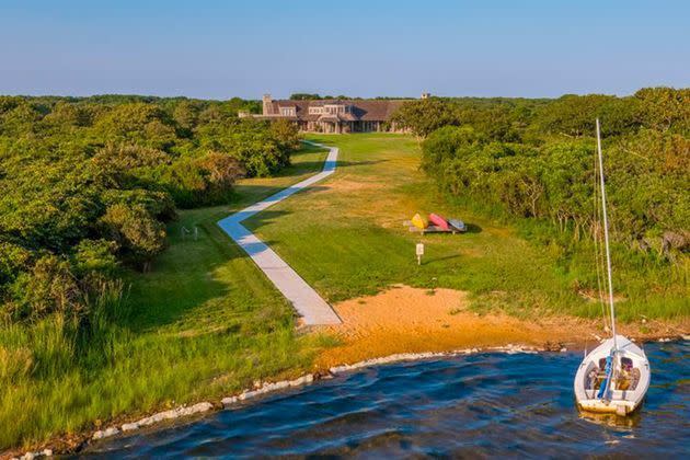 <p>La maison achetée par Barack et Michelle Obama sur Martha's Vineyard.</p>