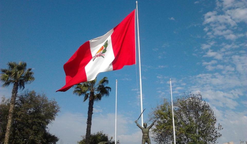 Bandera de Perú. Foto: Flickr viajesyturismoaldia.