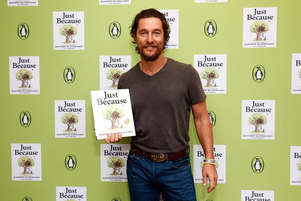 September 16, 2023 : Matthew McConaughey celebrates the release of "Just Because" at Barnes & Noble The Grove in Los Angeles, California.