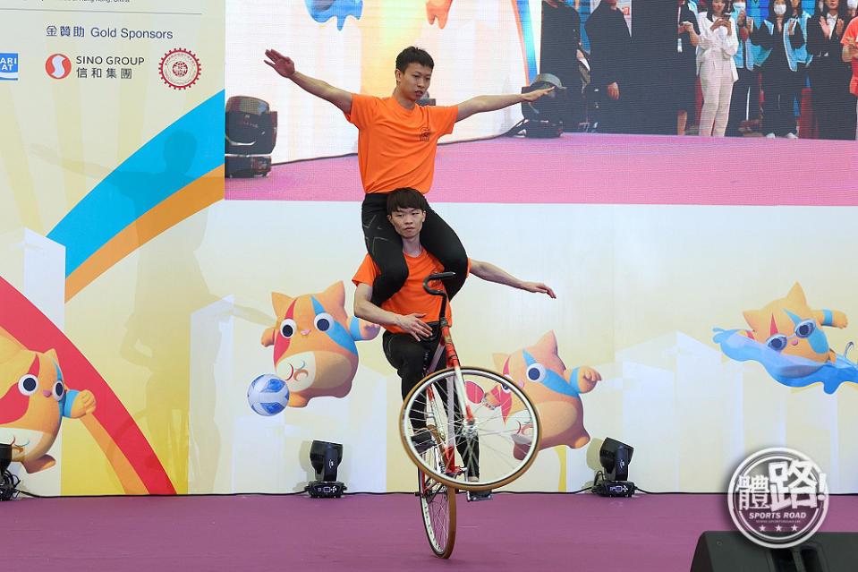 中國香港單車總會運動員表演花式單車