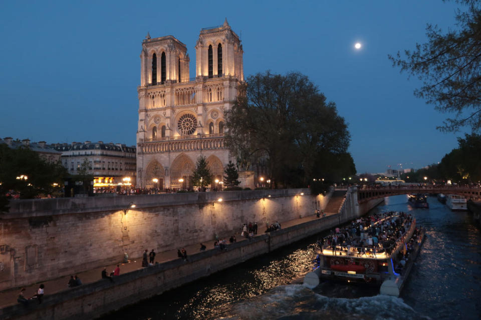 <p><strong>Nº 9: Catedral de Notre Dame</strong><br>Ubicación: París, Francia<br>Número de veces etiquetado: 2.517.129<br>(Foto de Sean Gallup/Getty Images) </p>