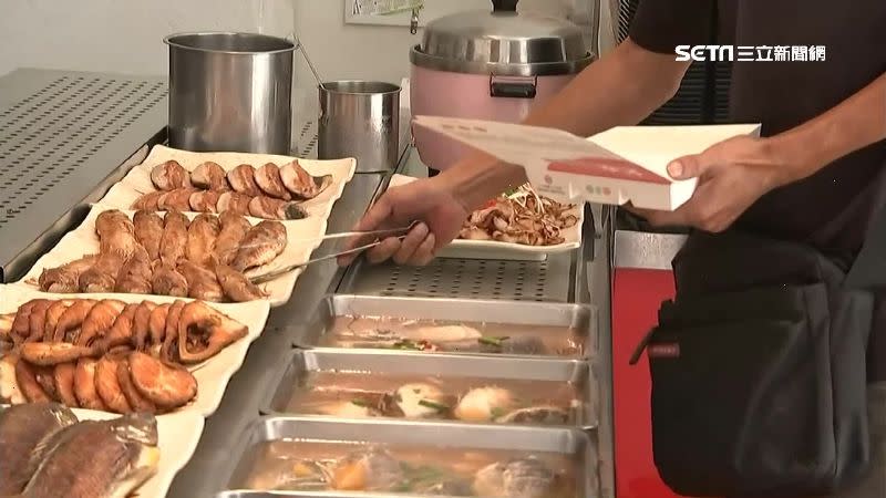 有台南女中的學生爆料，學校自助餐廳的高裡菜有蜈蚣。（示意圖／資料照）
