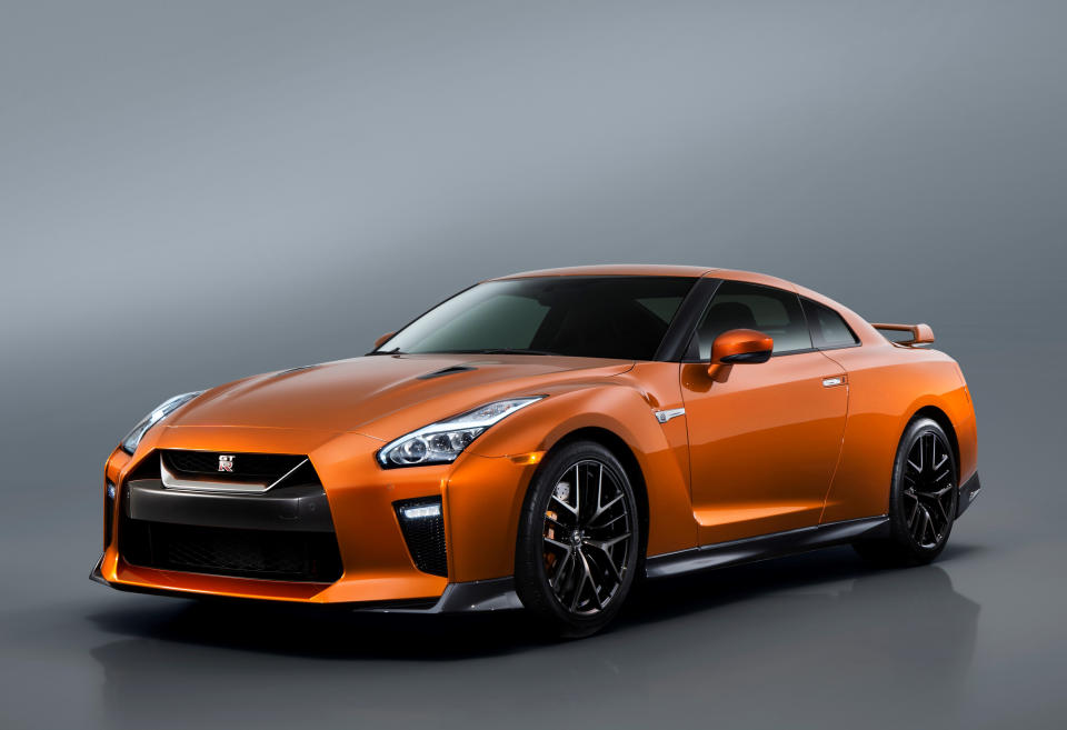 Beim Nissan GT-R sieht das Angebot schon anders aus: 106,4 Standtage sind offenbar eine Verkaufshürde. Der Preis kann sich allerdings sehen lassen: 86.886 Euro müsste ein Käufer hinblättern.