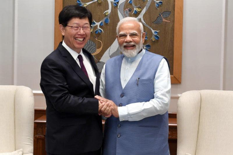 劉揚偉28日到達印度晚間拜會印度總理莫迪。（翻攝自推特@HonHai_Foxconn）