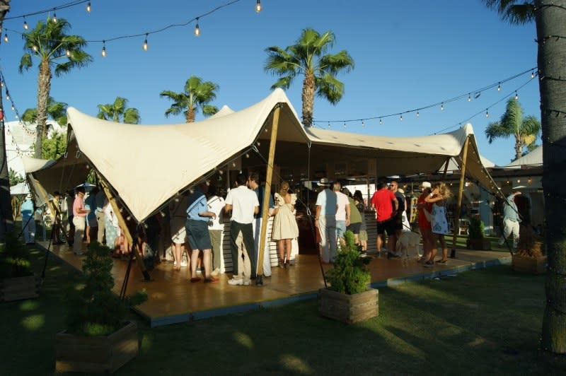 Las terrazas del Shopping estuvieron muy animadas durante el partido (Créditos Santa María Polo Club)