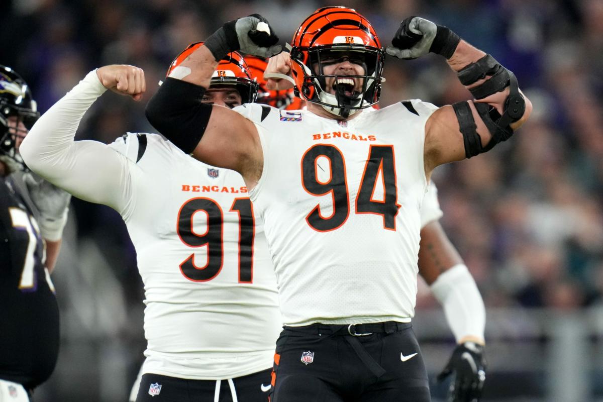 Watch: Cincinnati Bengals Defensive End Sam Hubbard Returns Fumble