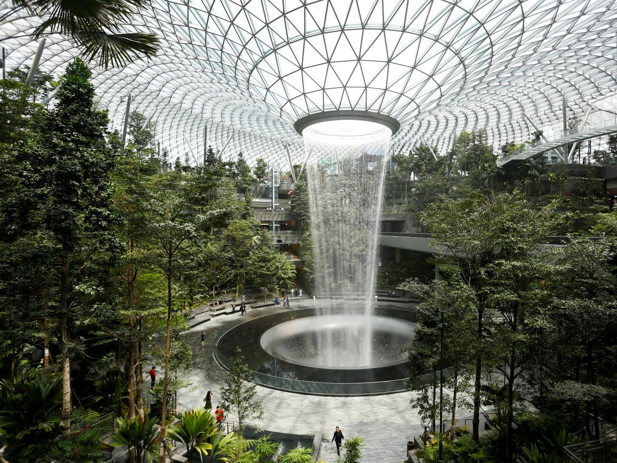 singapore changi airport indoor waterfall