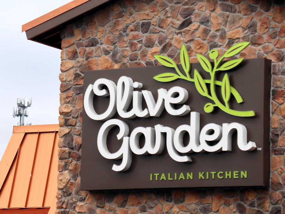 Convenience and scale should help Olive Garden, analysts said.