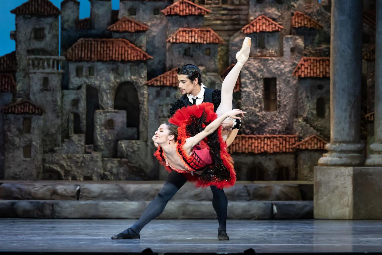 Principal dancers Melissa Gelfin De-Poli and Rafael Quenedit star as Kitri and Basilio in Cincinnati Ballet’s production of “Don Quixote,” at Music Hall through Feb. 25.