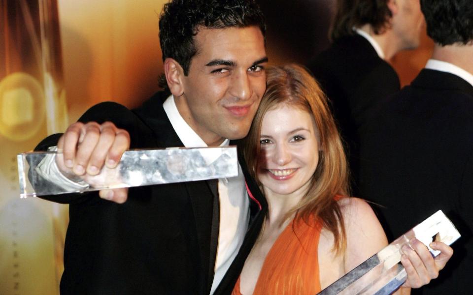 Das Talent und Engagement von Elyas M'Barek und Josefine Preuß wurde schon 2006 erkannt und mit dem Deutschen Fernsehpreis belohnt. (Bild: Sean Gallup/Getty Images)