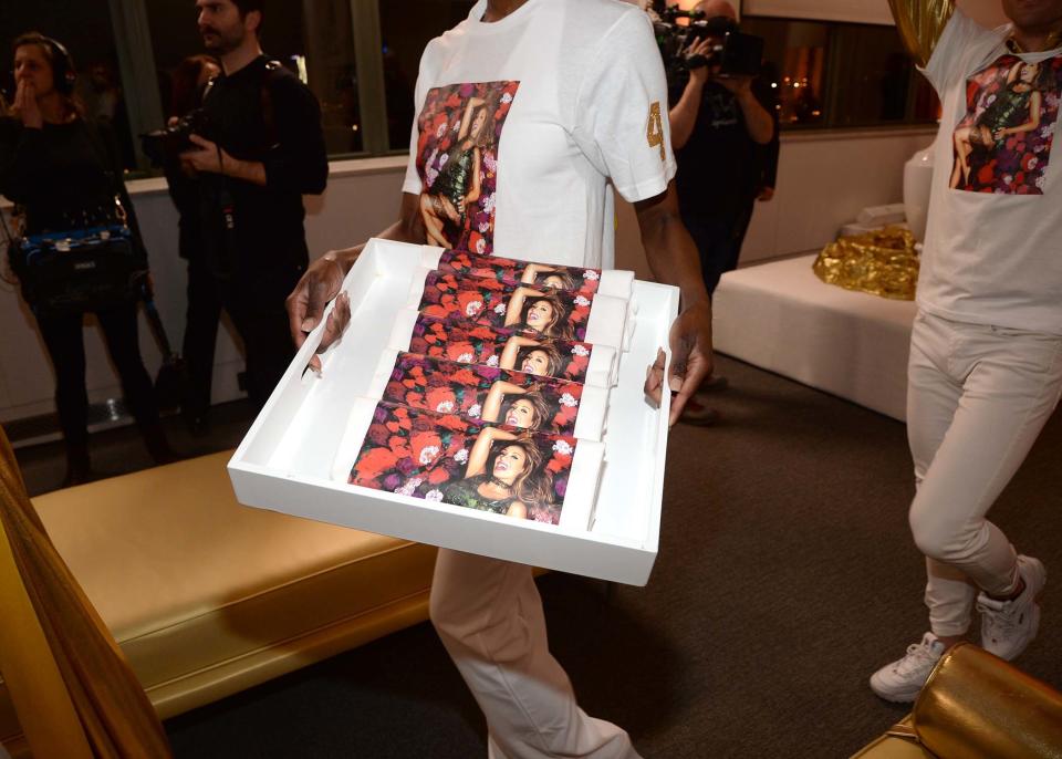 Everyone in attendance got a piece of Gorga to take home, in the form of white T-shirts with her picture on the front. 