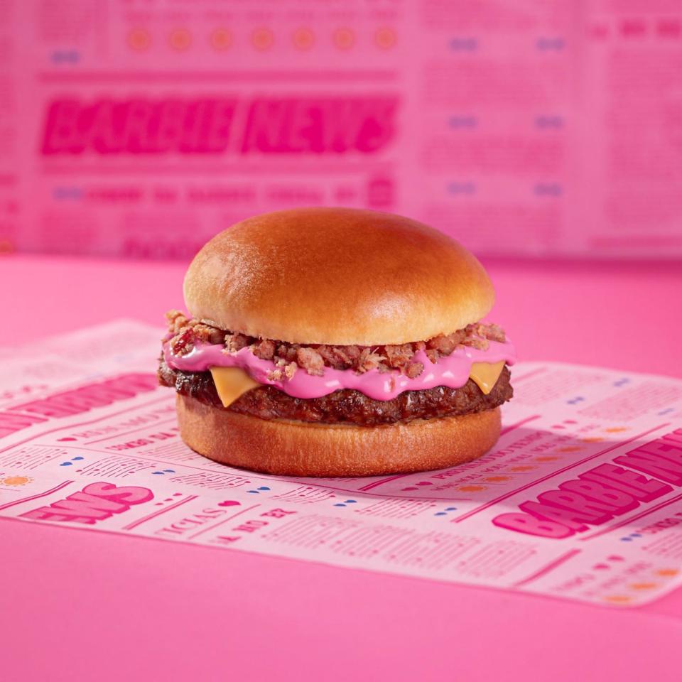 Barbie Burger (@BurgerKingBR via Instagram)