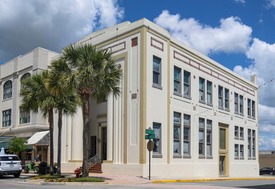 A former bank building awaits redevelopment in downtown Leesburg on Wednesday, May 1, 2024.