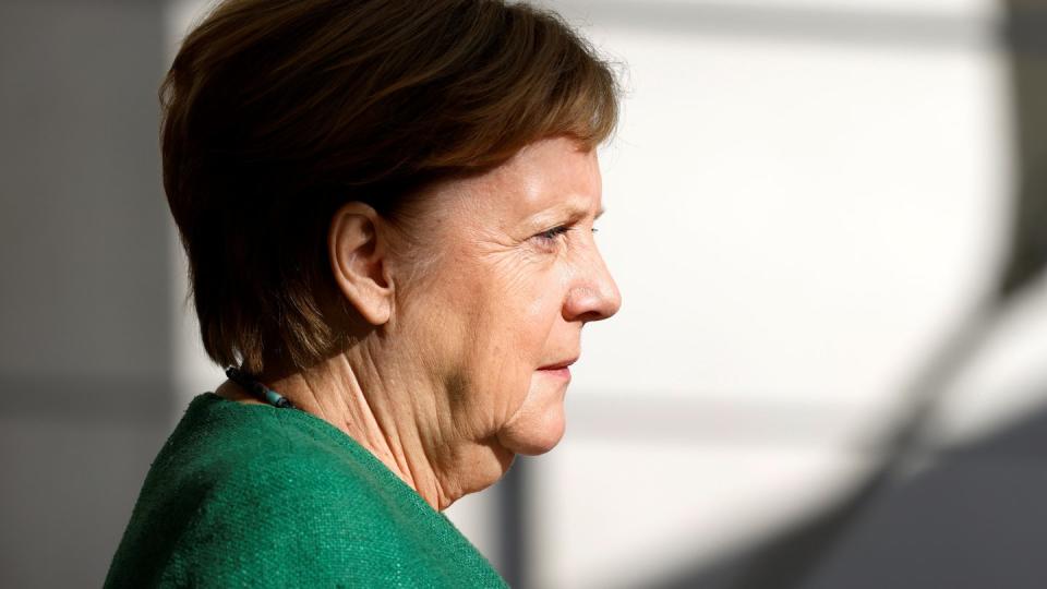 Kanzlerin Angela Merkel empfängt heute die Bildungsminister aus Bund und Länder und die SPD-Chefin Saskia Esken.