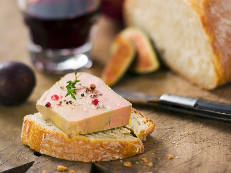 foie-gras-ban-ca-update-FT-BLOG0119.jpg