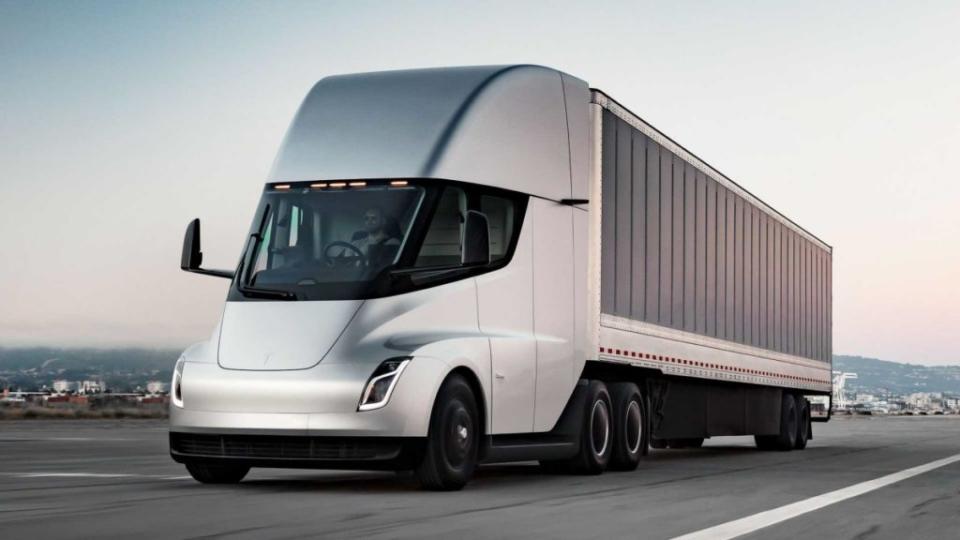 目前Tesla已經重新開放Semi Truck的預售，只要2萬美金就可以搶先卡位當純電頭家。(圖片來源/ Tesla)