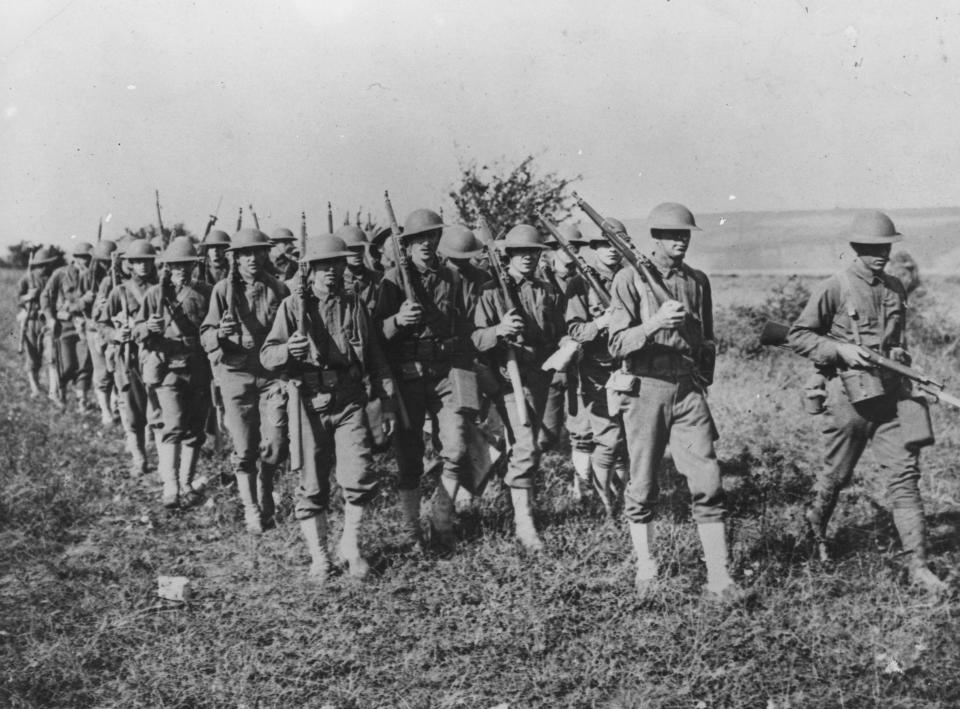 vintage soldiers march  world war i