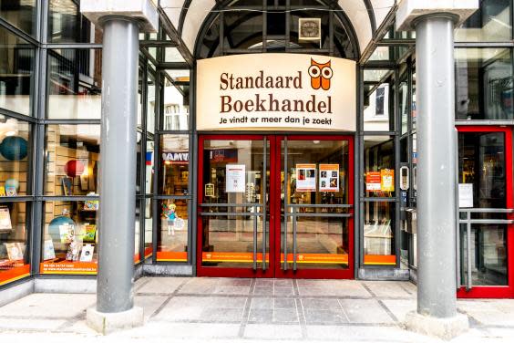 A closed book shop in Hasselt, Belgium, on 14 March 2020. (CHARLOTTE GEKIERE/BELGA MAG/AFP via Getty Images)