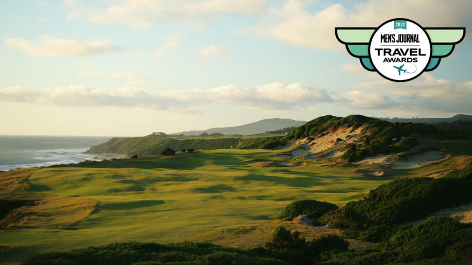 The 444-yard, par-4 13th hole on Pacific Dunes is a Tom Doak masterpiece. <p>David Cannon / Contributor / Getty Images </p>