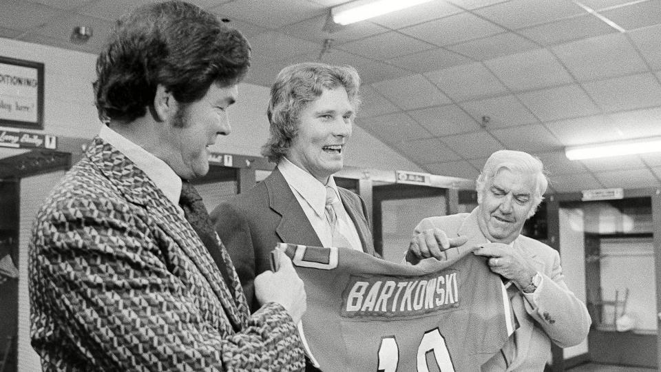 Mandatory Credit: Photo by Uncredited/AP/Shutterstock (5965421a)Steve Bartkowski, Marion Campbel, Frank Wall Steve Bartkowski, quarterback for the University of California, center, stands between Atlanta Falcons head coach Marion Campbell, left, and president Frank Wall as they display a Falcons jersey bearing Bartowski's name and number, in Atlanta, GeorgiaSteve Bartkowski, Marion Campbel and Frank Wall, Atlanta, USA.