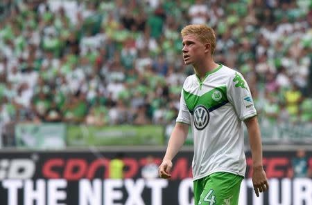 VfL Wolfsburg's Kevin De Bruyne is photographed during the German Bundesliga first division soccer match against Eintracht Frankfurt in Wolfsburg, Germany August 16, 2015. REUTERS/Fabian Bimmer