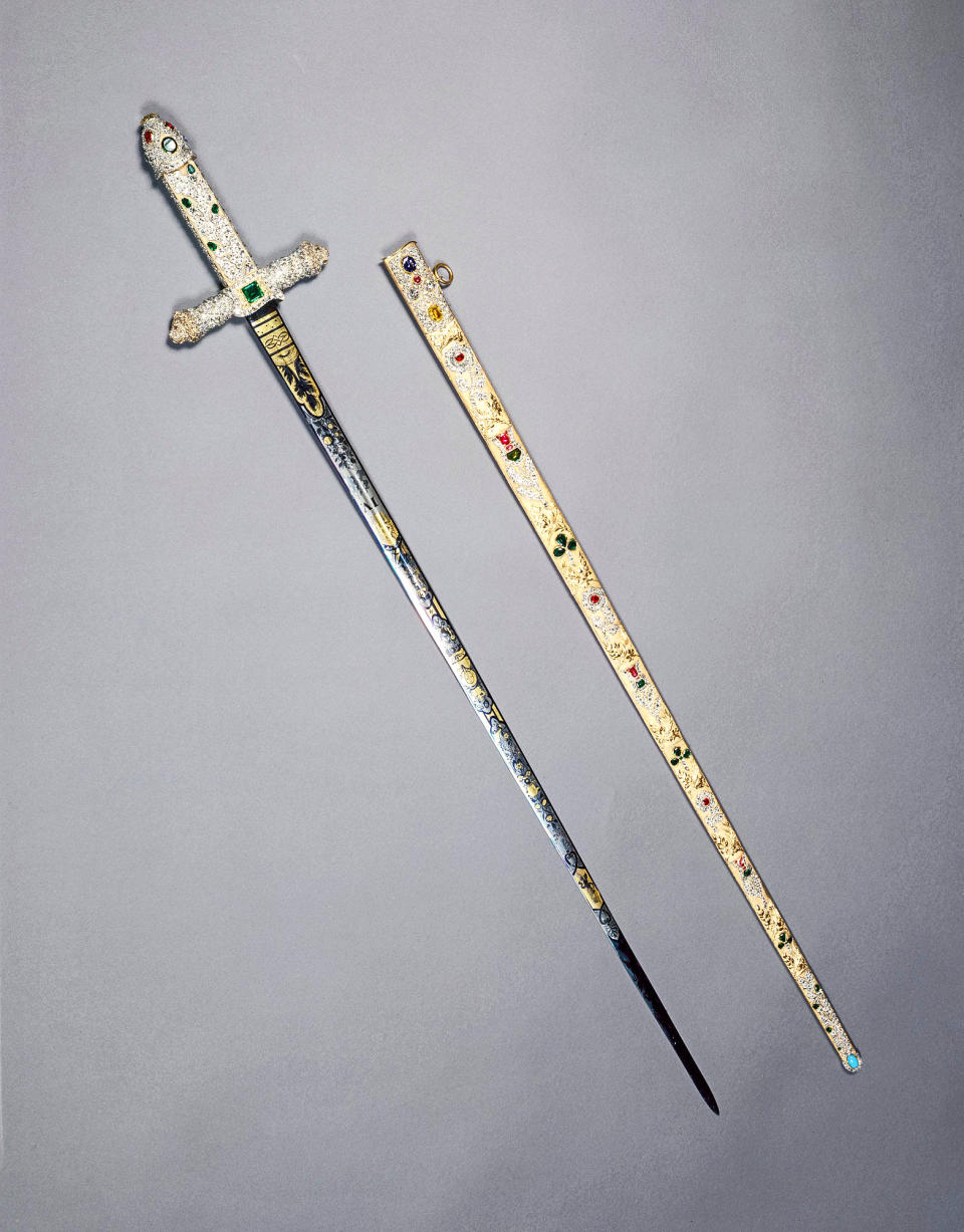 The Jewelled Sword of Offering. (Royal Collection Trust / His Majesty King Charles III 20233)