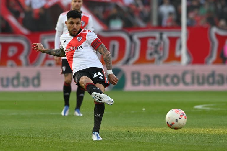 Enzo Pérez volvió a la titularidad ante Newell's y suma minutos; es el gran cerebro del conjunto de Marcelo Gallardo