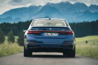<p>Alpina's standard active exhaust system emits a deep yet refined bellow from the B7's quad tailpipes.</p>