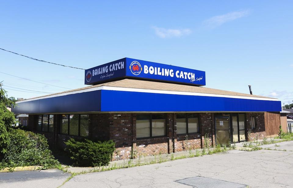 Boiling Catch, a Cajun seafood chain, is on Crescent Street in Brockton, where the old Papa Gino's was previously.