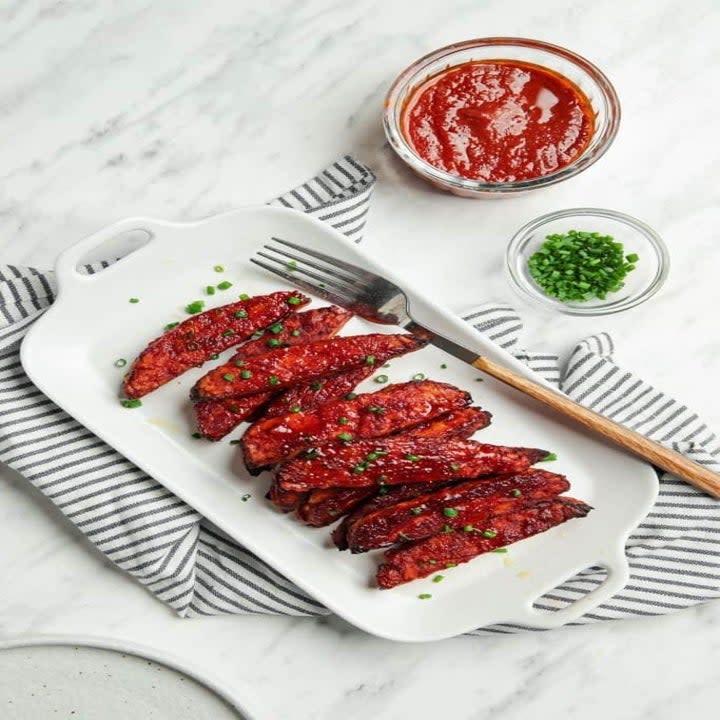 a plate of ribs made from tempeh