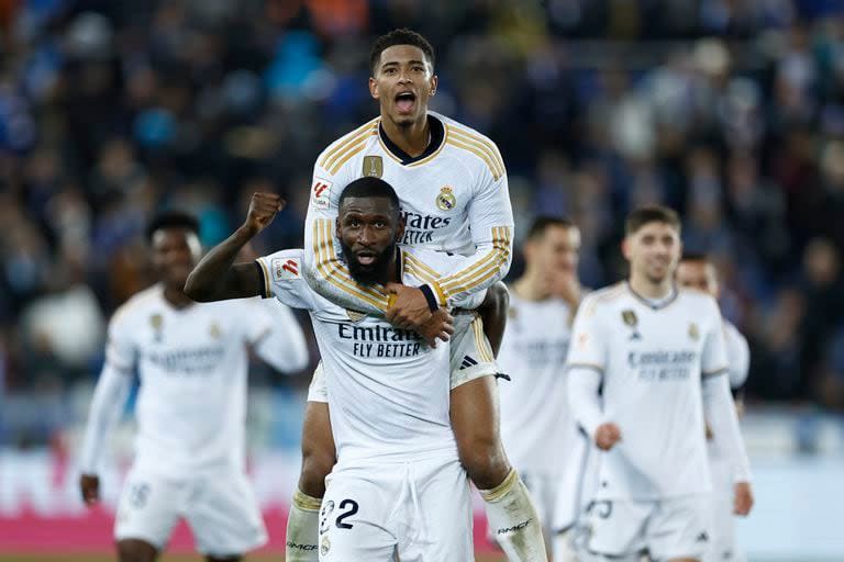 Antonio Rüdiger y Jude Bellingham, figuras de Real Madrid, que este miércoles jugará por primera vez en el año; su rival será Mallorca, por la liga española.