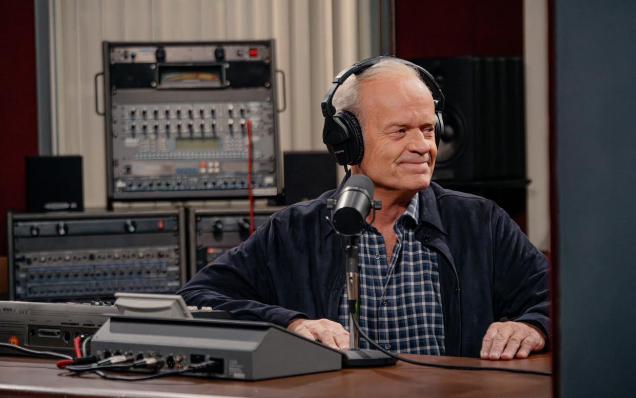 Kelsey Grammer as Frasier Crane in Frasier, episode 5, season 2