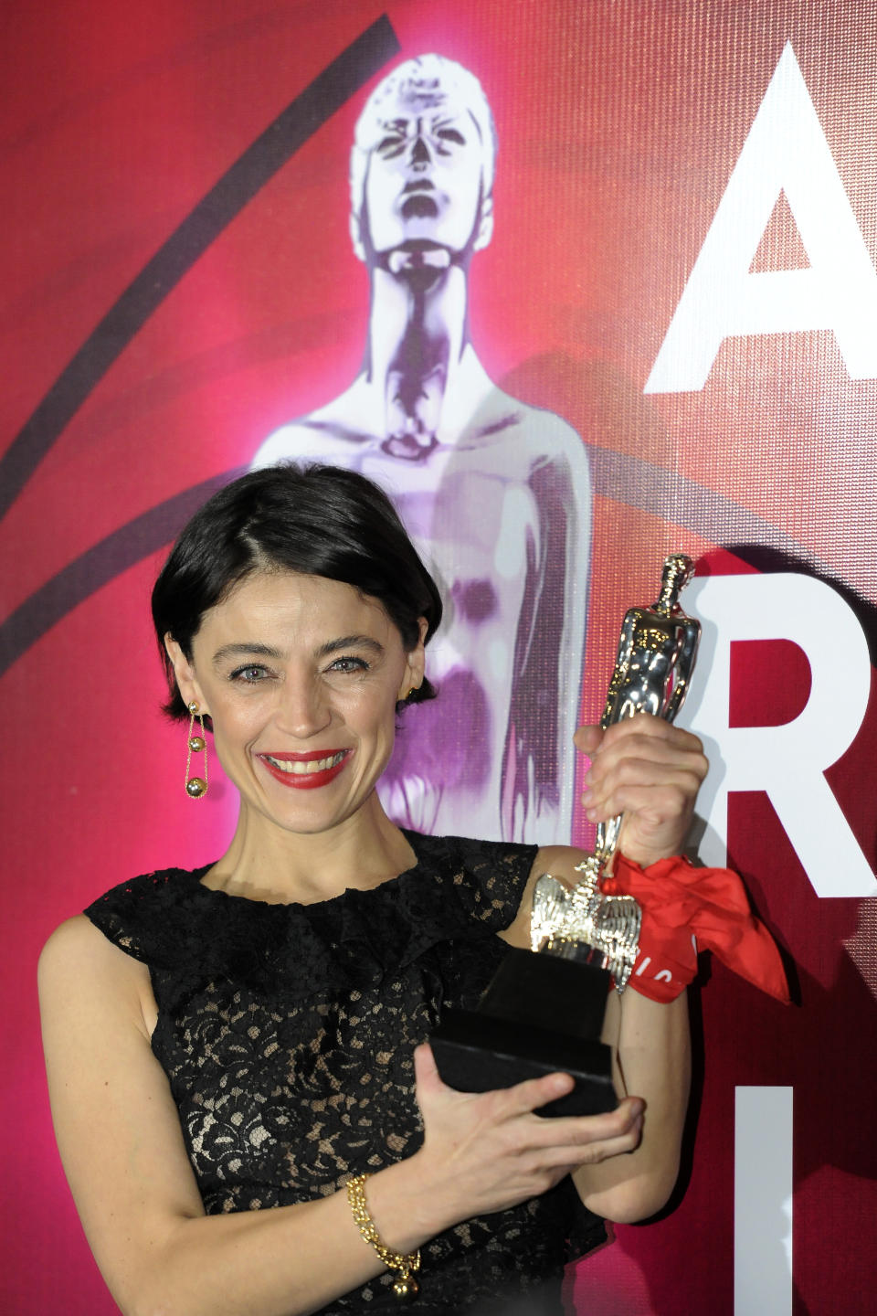 MEXICO CITY, MEXICO - JUNE 24 Ilse Salas, winner of the Ariel for Best Actress for Las niñas bien, in the 61th Ariel Awards at Cineteca Nacional on June 24, 2019 in Mexico City, Mexico. (Photo by Pedro Martin Gonzalez Castillo/Getty Images)