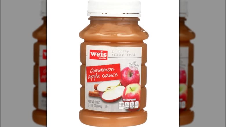 weis cinnamon applesauce bottle