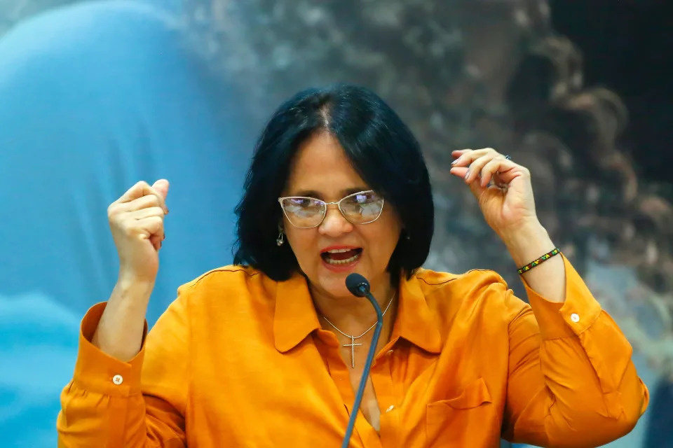 Ex-ministra e agora senadora eleita, Damares Alvesa airmou que governo Bolsonaro possui imagines de viol&#xea;ncia sexual contra crian&#xe7;as - Foto: SERGIO LIMA/AFP via Getty Images