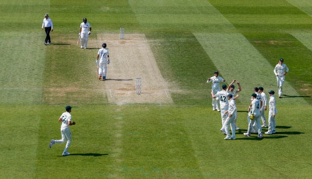 Australia celebrate after Cameron Green catches Shubman Gill