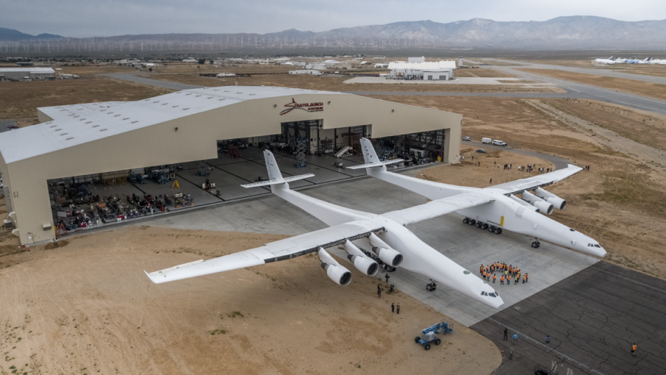 13) Stratolaunch